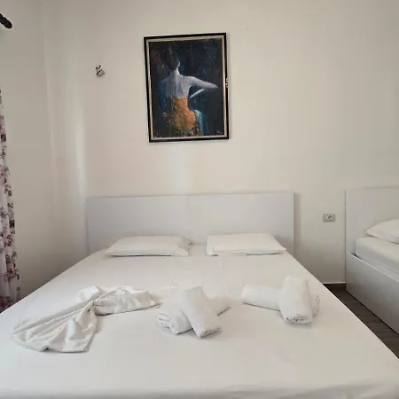 Tirent Apartment-seaview * Влёра