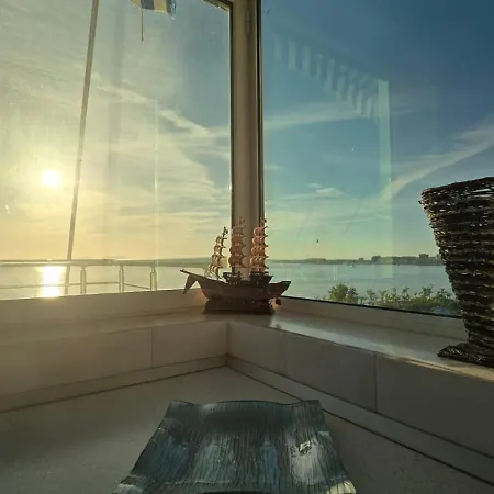 Tirent Apartment-seaview Влёра